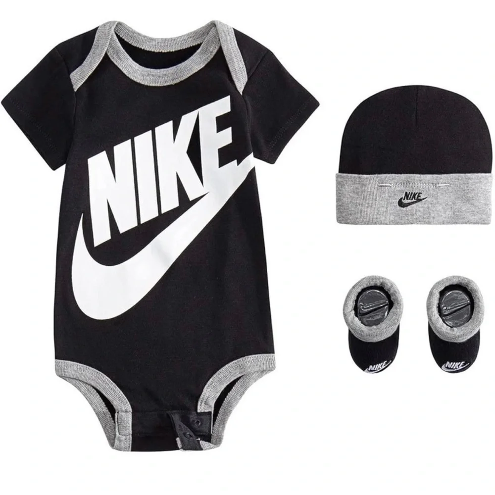 NWT Nike Baby 3-Piece Bodysuit, Hat & Booties Set Size 0-6M
